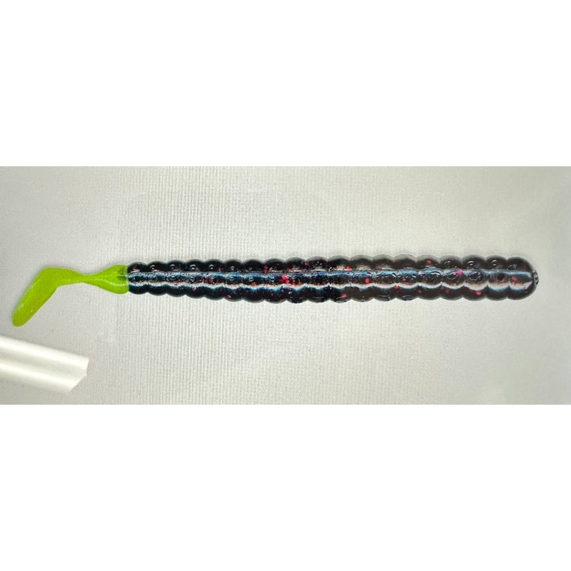 Charlie Brewers 4'' Bass Grub/ Blk Red Flake/ Chart Tail. 10pk