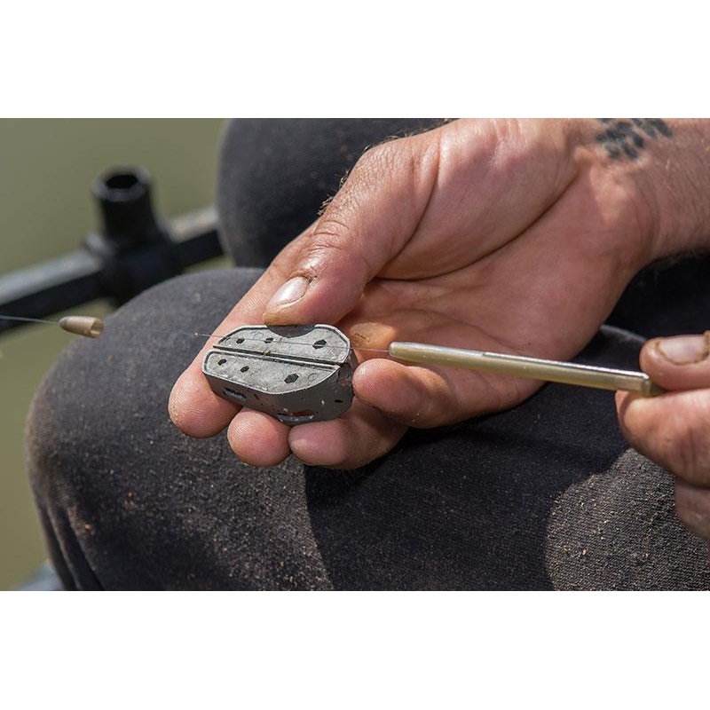 Fox Matrix Horizon Inline Maggot Feeder Medium 40g